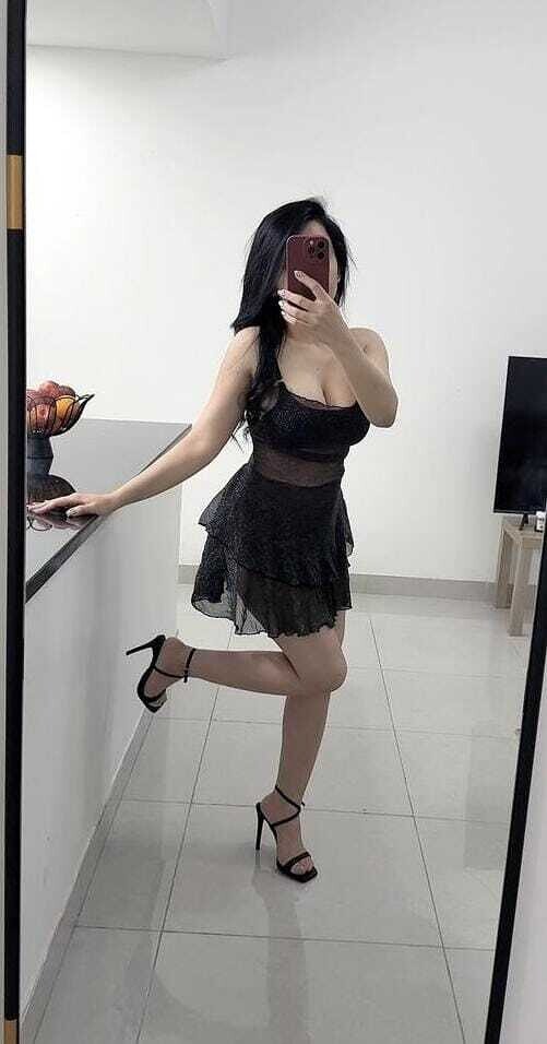 Escorts Service In The Suryaa Hotel New Delhi